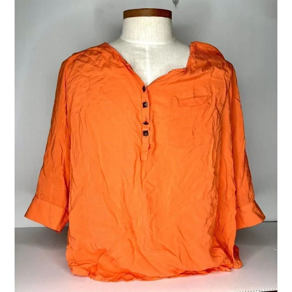 TORRID Salmon Size 2 Paris Button Front Roll Cap Sleeve V-Neck Blouse